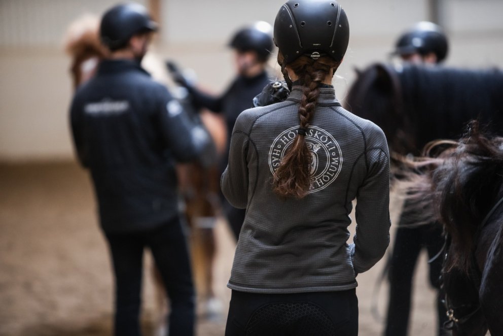 Reiðnámskeið á Hólum í boði annars árs nema á Hestafræðideild