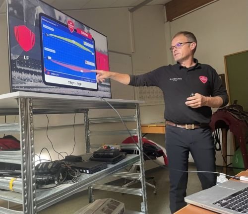 Járningameistarinn Jonathan Nunn kynnti hreyfigreiningarbúnað