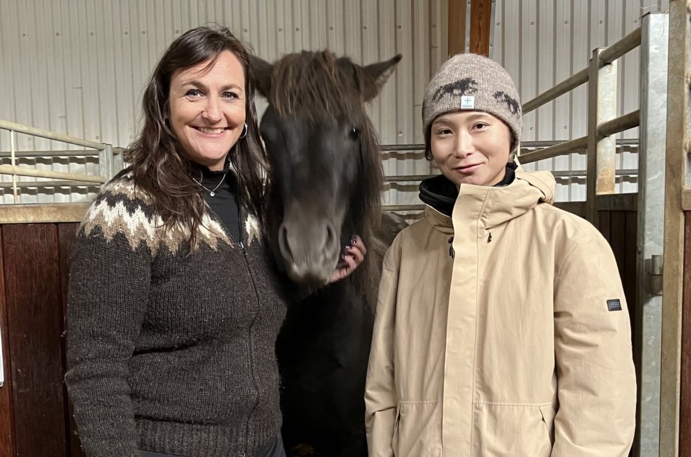 Heimsókn reiðkennara og dýralæknis frá Japan