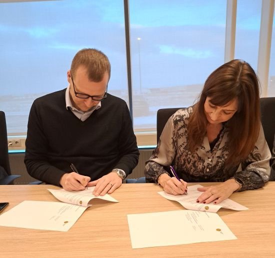 Arnar Már Elíasson forstjóri Byggðastofnunar og Hólmfríður Sveinsdóttir 
rektor Háskólans á Hólum v…