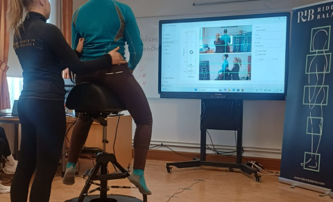 Nýr jafnvægisstóll bætir þjálfun knapa á Hólum